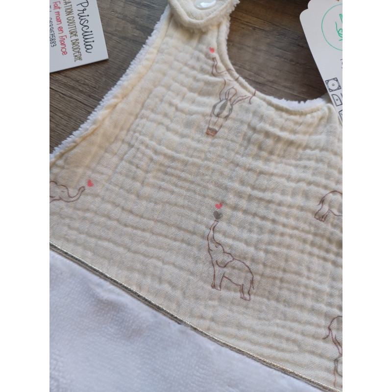 Bavoir personnalisé à broder