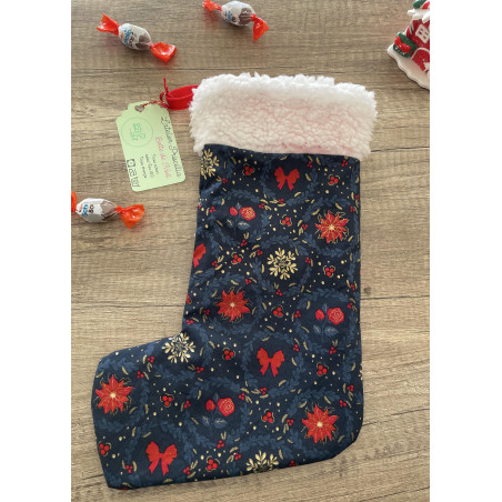 Ces bottes de Noël sont parfaites pour décorer la maison ou y glisser des petites surprises de Noël.